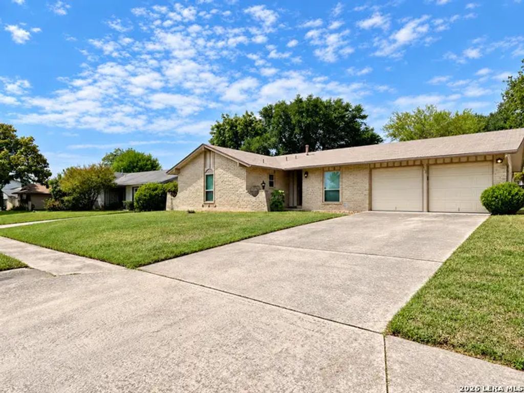 6714 Straw Flower St, Leon Valley