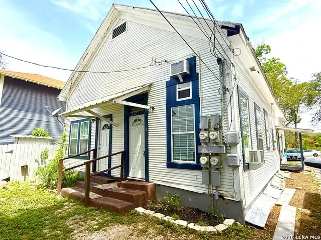 222 Army Boulevard 222r #3, San Antonio
