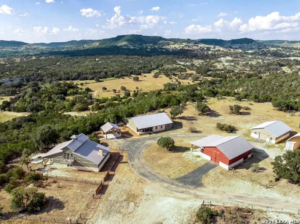 259 Gate Road, Pipe Creek