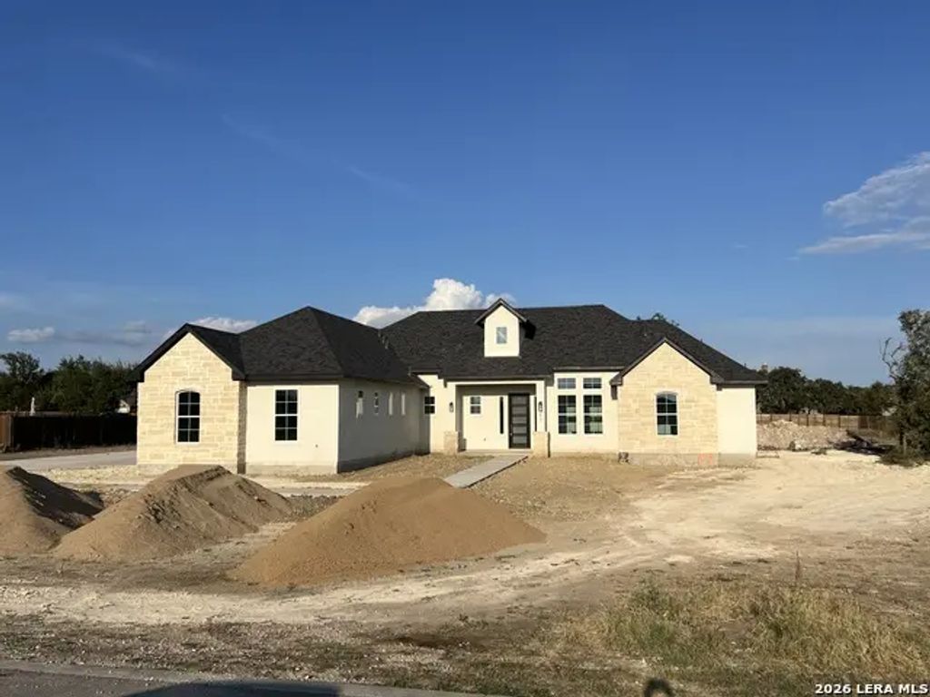 673 James Way, Castroville