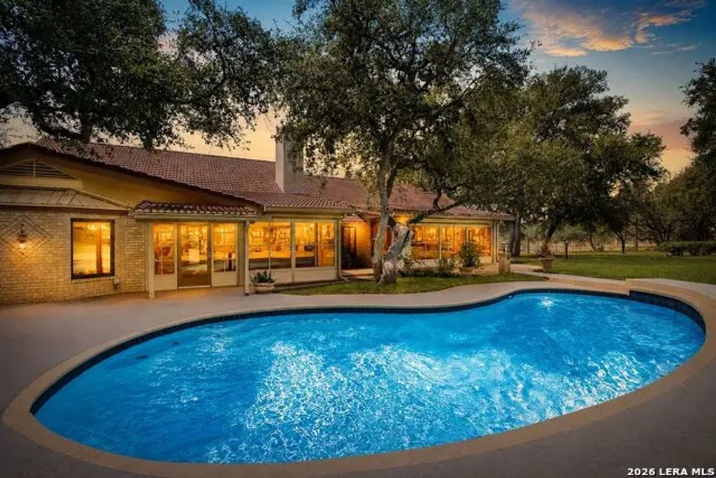 8135 Ridge North Dr, San Antonio