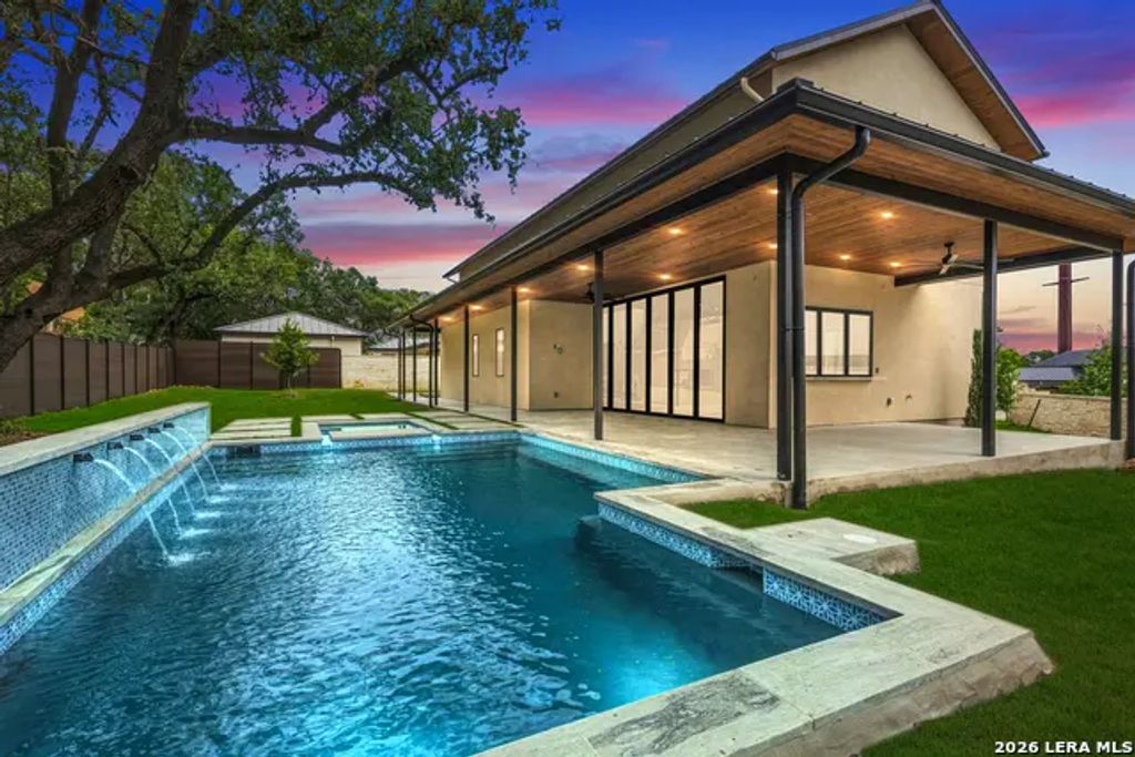 103 Lakeview Blvd, New Braunfels