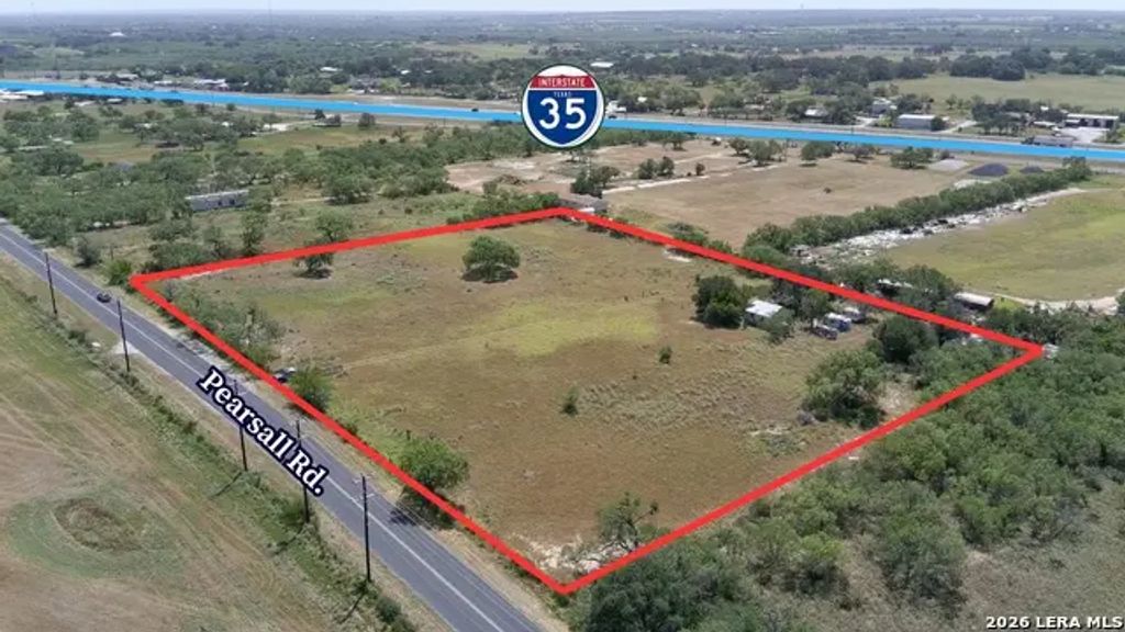 13326 Pearsall Rd, Atascosa