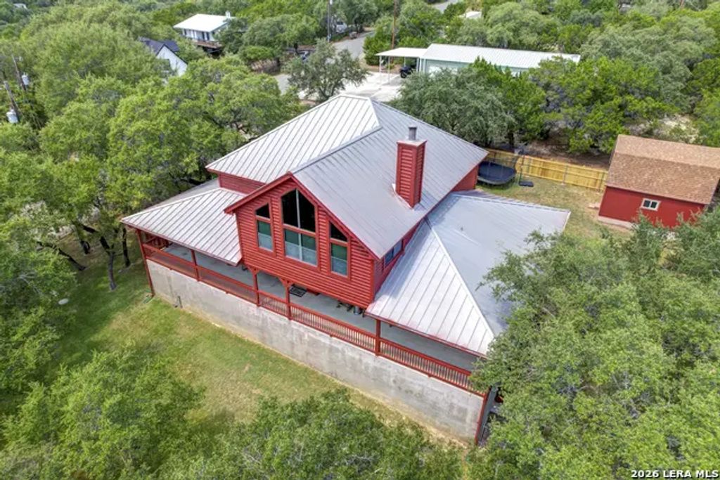 138 Canyon Crk, Canyon Lake