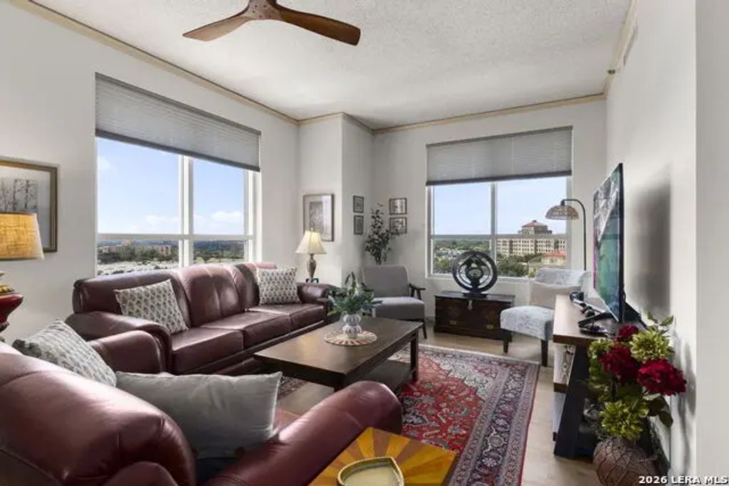 1 Towers Park Ln 1111, San Antonio