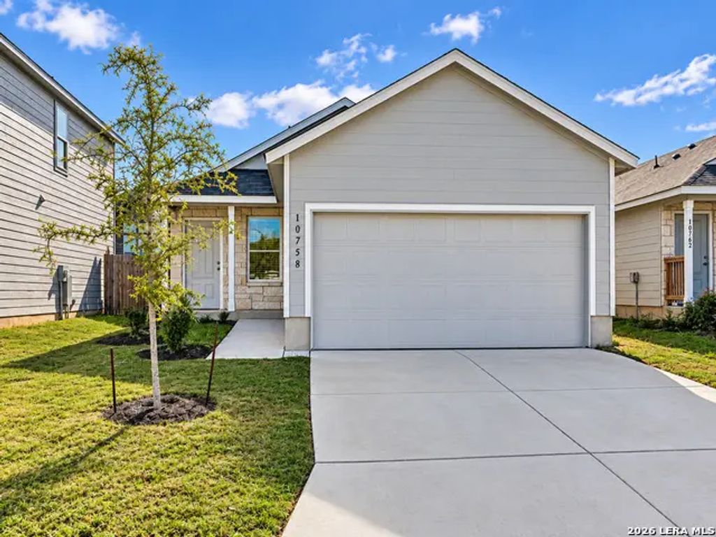 10758 Twyla Rd, San Antonio
