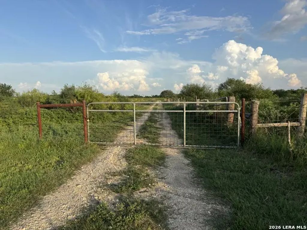 4387 Lower Seguin, Cibolo