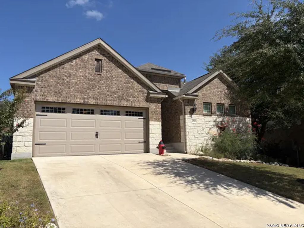 27915 Lokaya Fls, Boerne