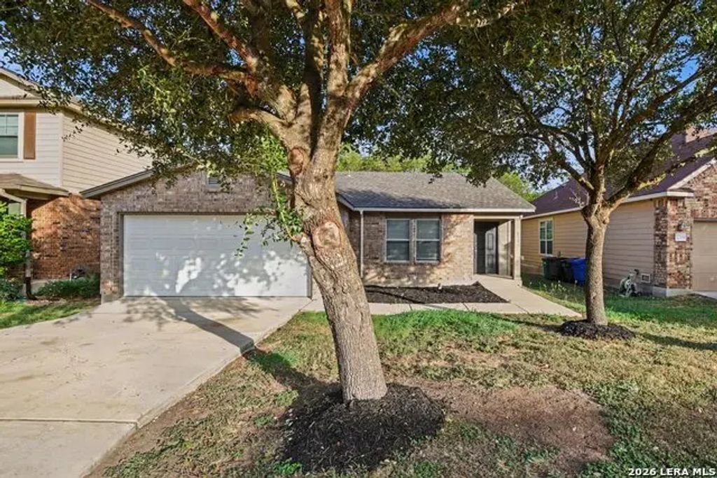 7215 Geranium Path, San Antonio