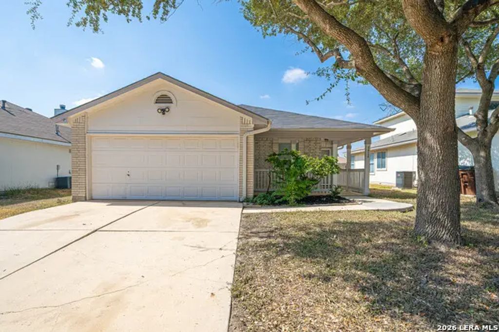 8414 Whitebrush, Converse
