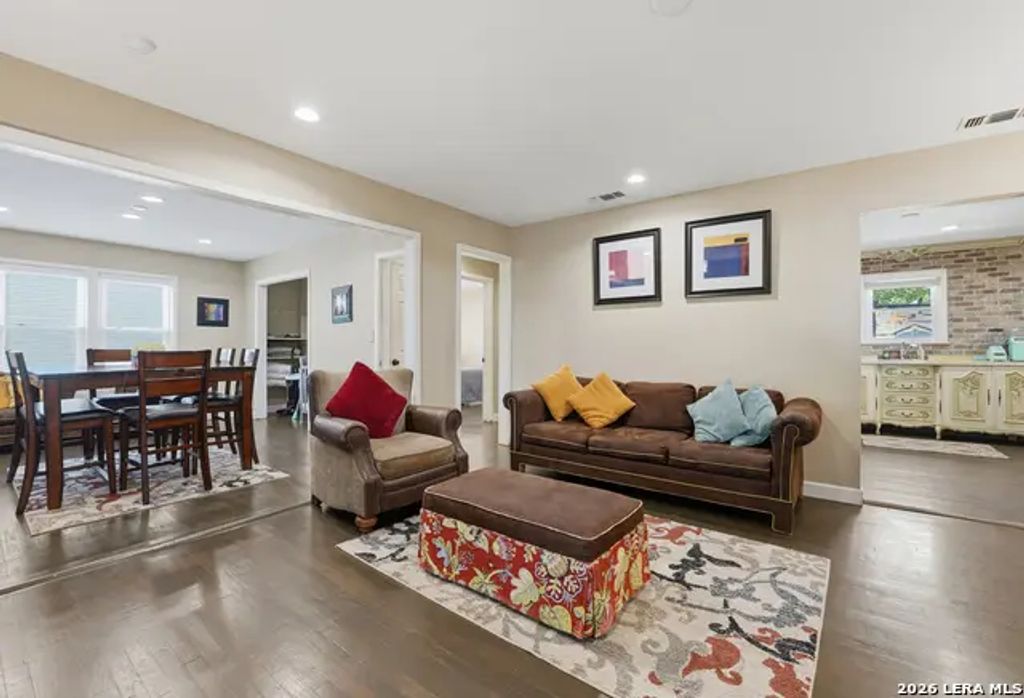 1236 S Academy Ave, New Braunfels