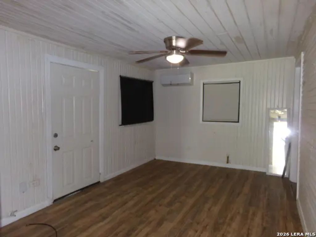 519 Rigsby 2, San Antonio