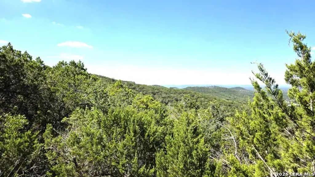 323 Timber Ridge Rd, Pipe Creek