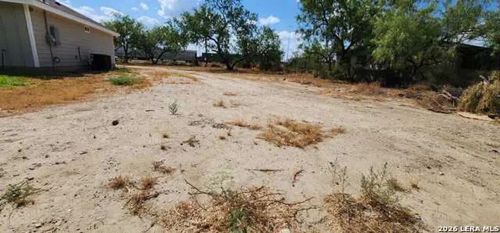 1082 Kifuri, Eagle Pass