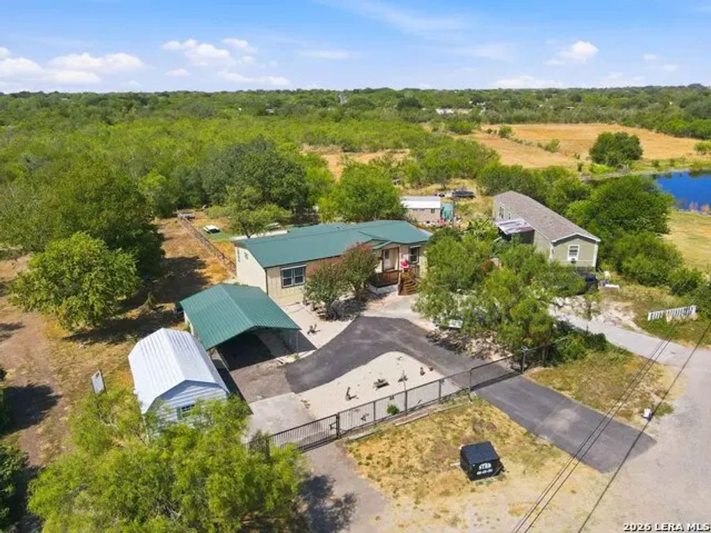 321 County Road 4614, Castroville