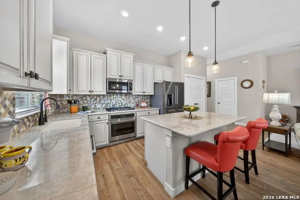 5843 Whitby Rd #11, San Antonio