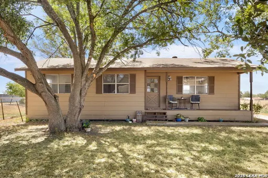 411 Willmann Rd, Seguin