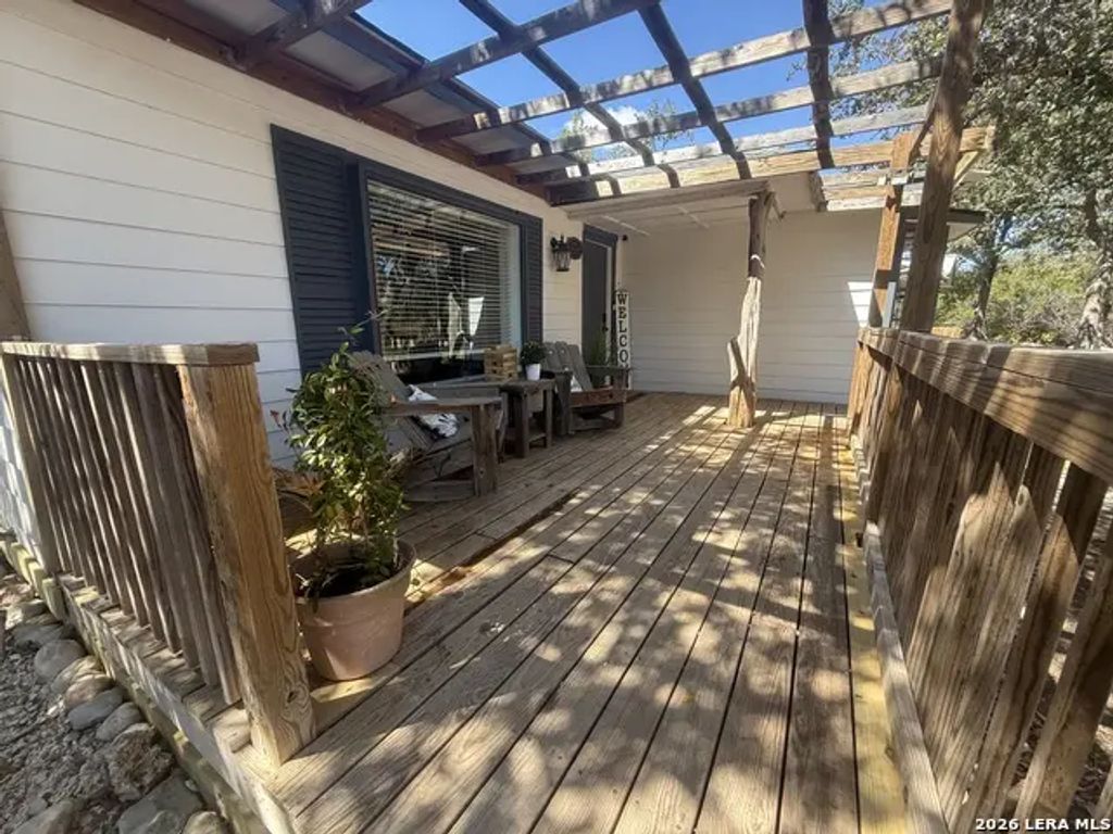 4754 English Crossing, Pipe Creek