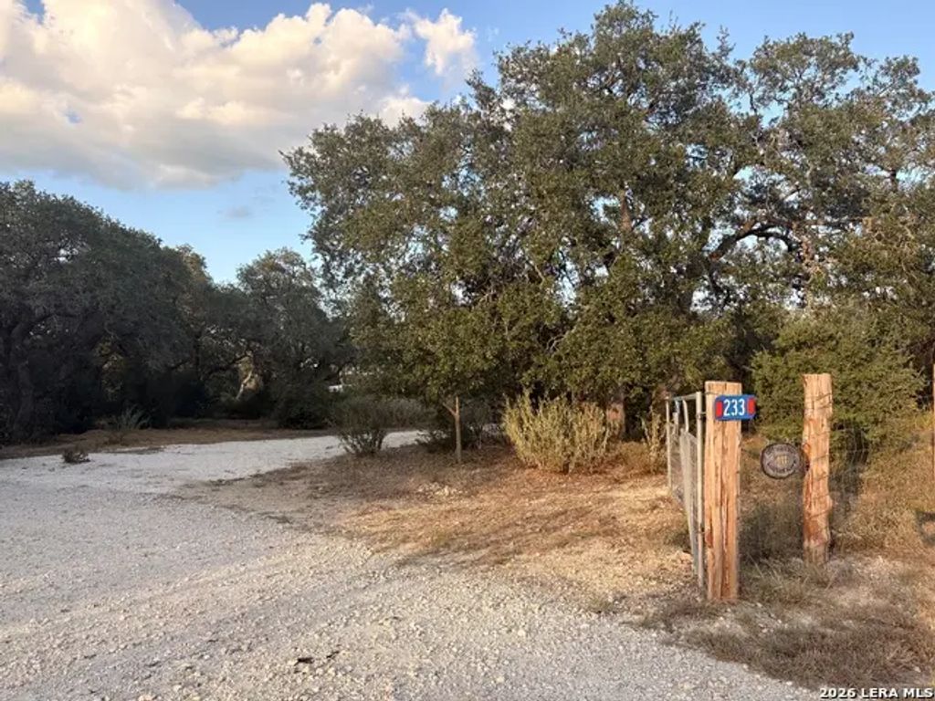 233 Rust Ranch Rd., Blanco