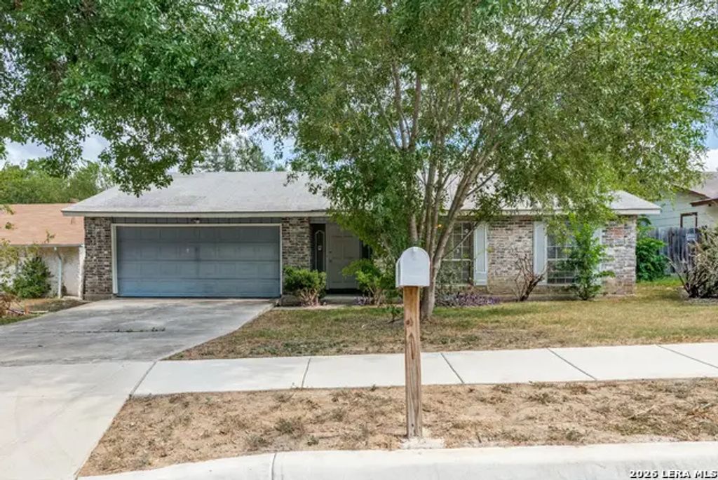 11951 Alamo Blanco St, San Antonio