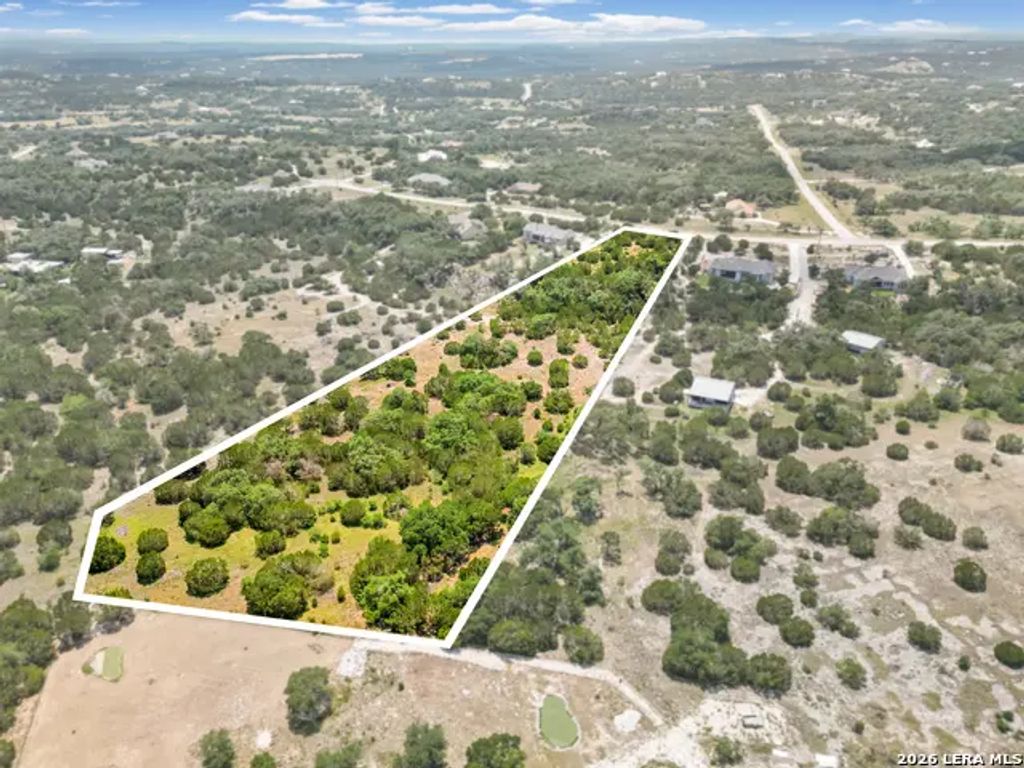 242 Ridge Pt, Spring Branch