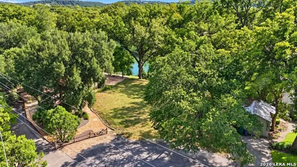 2152 Valley Dr, Canyon Lake