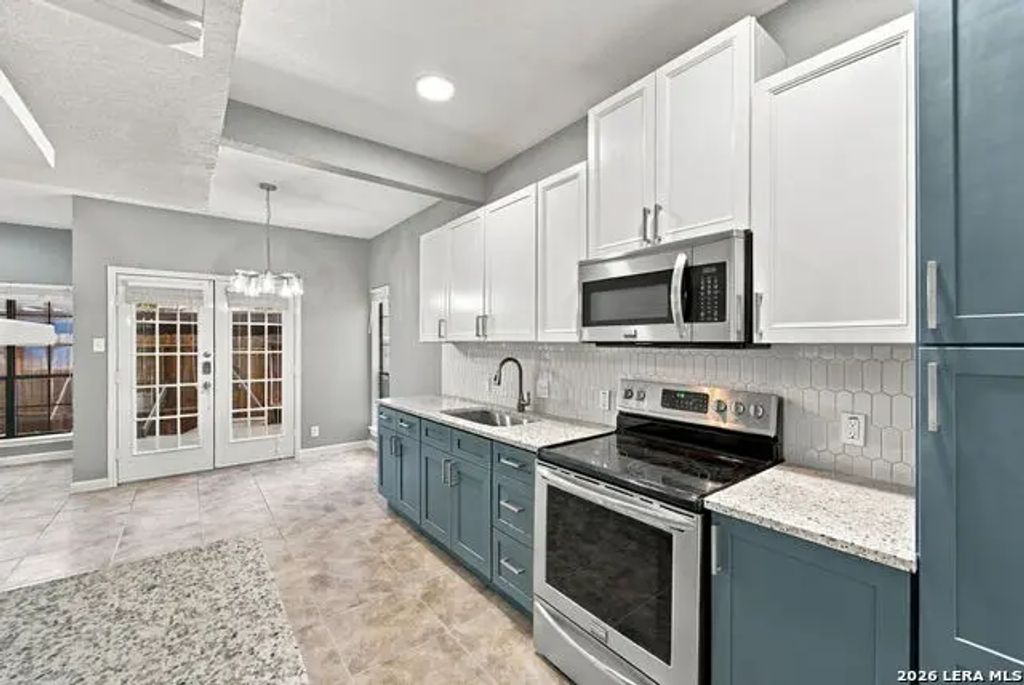 8633 Datapoint Dr 213, San Antonio