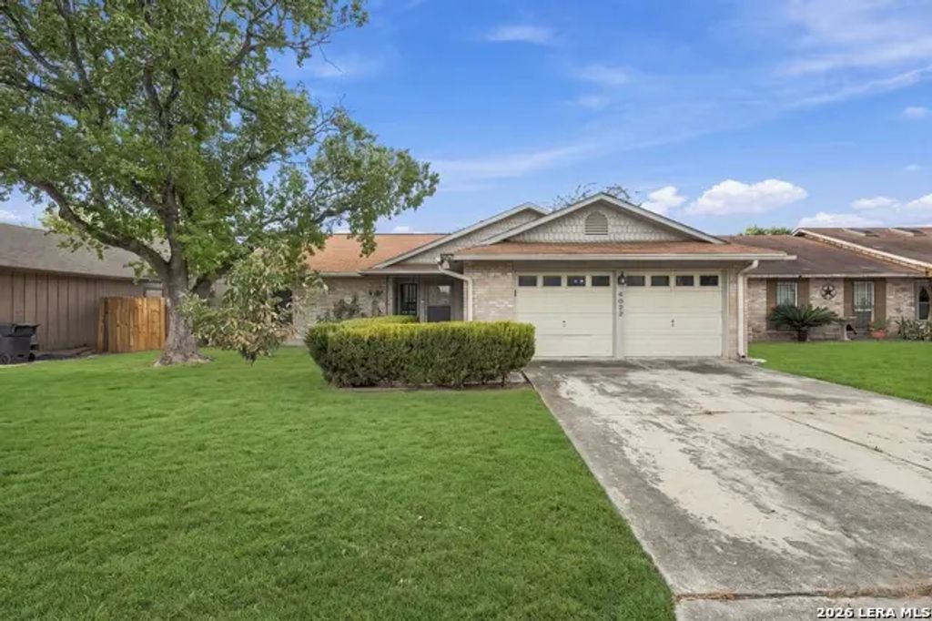 6022 Whispering Lake, San Antonio