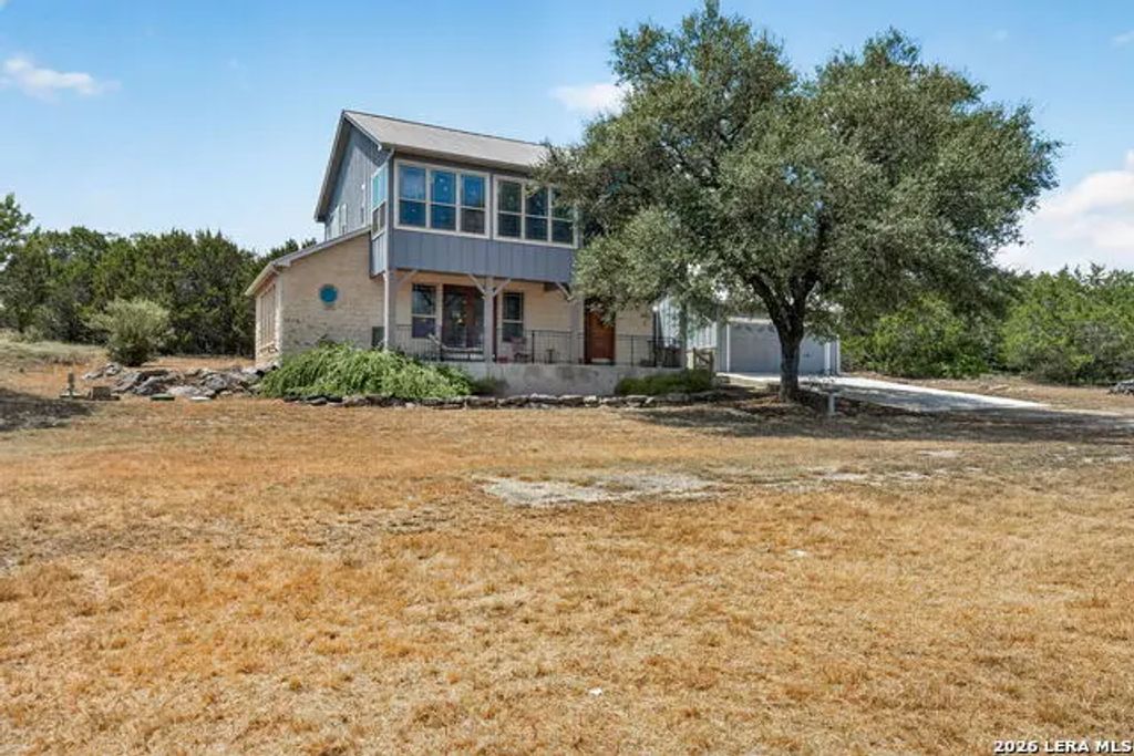 109 Rolling View Dr, Boerne