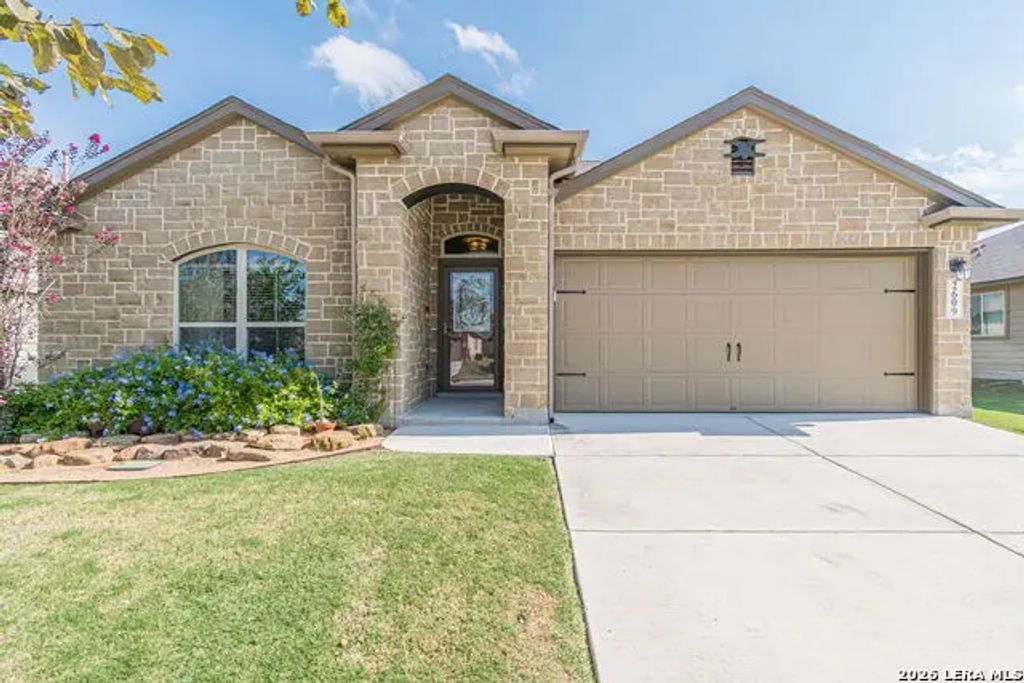 2609 Lonesome Creek Trl, New Braunfels