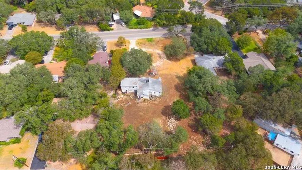 933 Fredericksburg Rd, New Braunfels