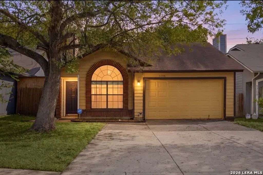 5708 Glacier Sun Dr, San Antonio