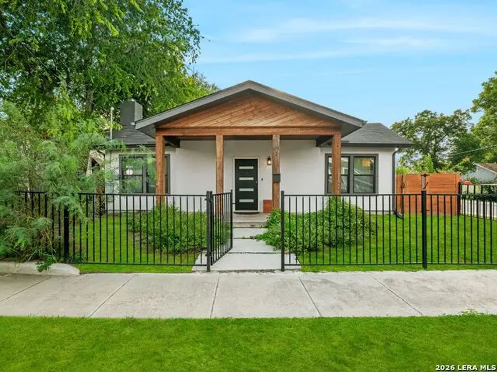 1006 S Pine Street, San Antonio