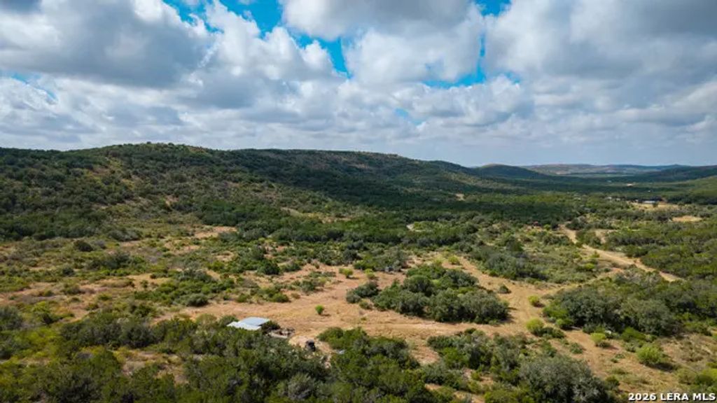 137 Acres Mesa Verde, Sabinal