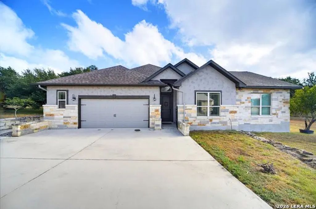 2407 Fm 1283, Pipe Creek