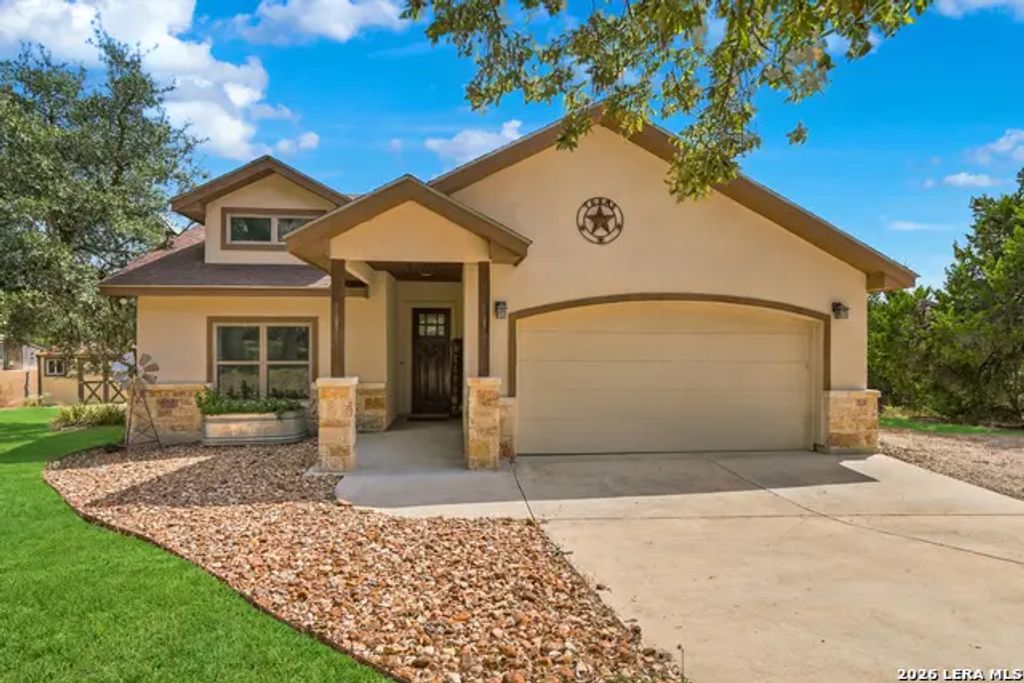 1773 Desiree St, Canyon Lake