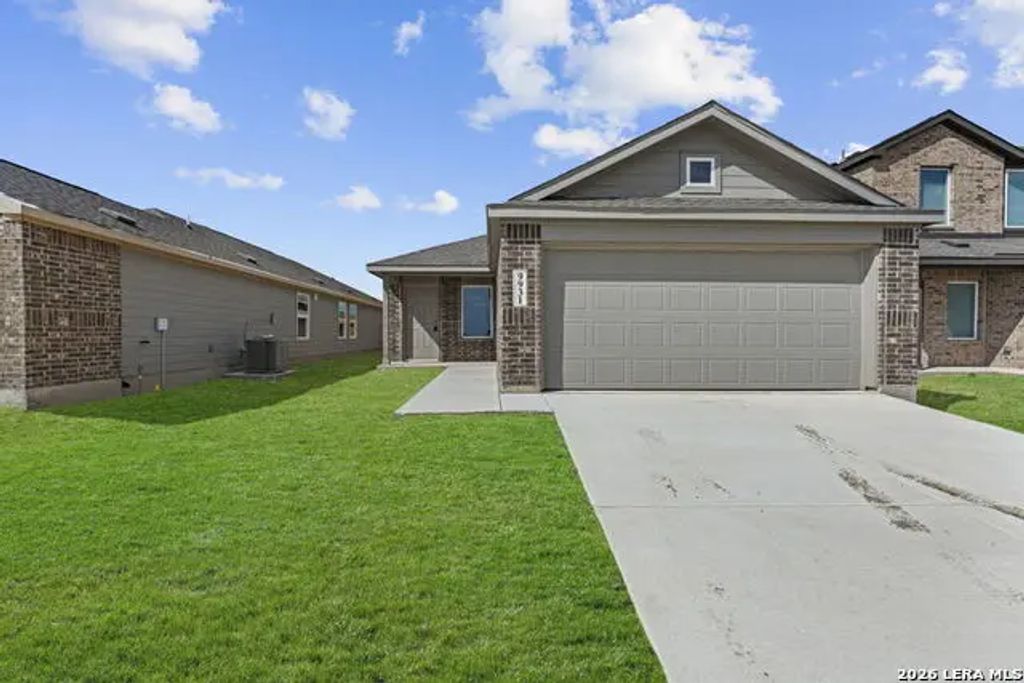 9931 Sherman View, Converse