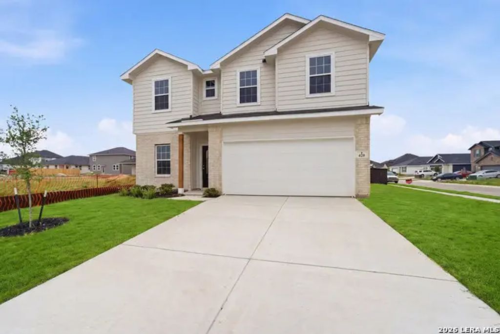 420 Ivy Rd, Seguin