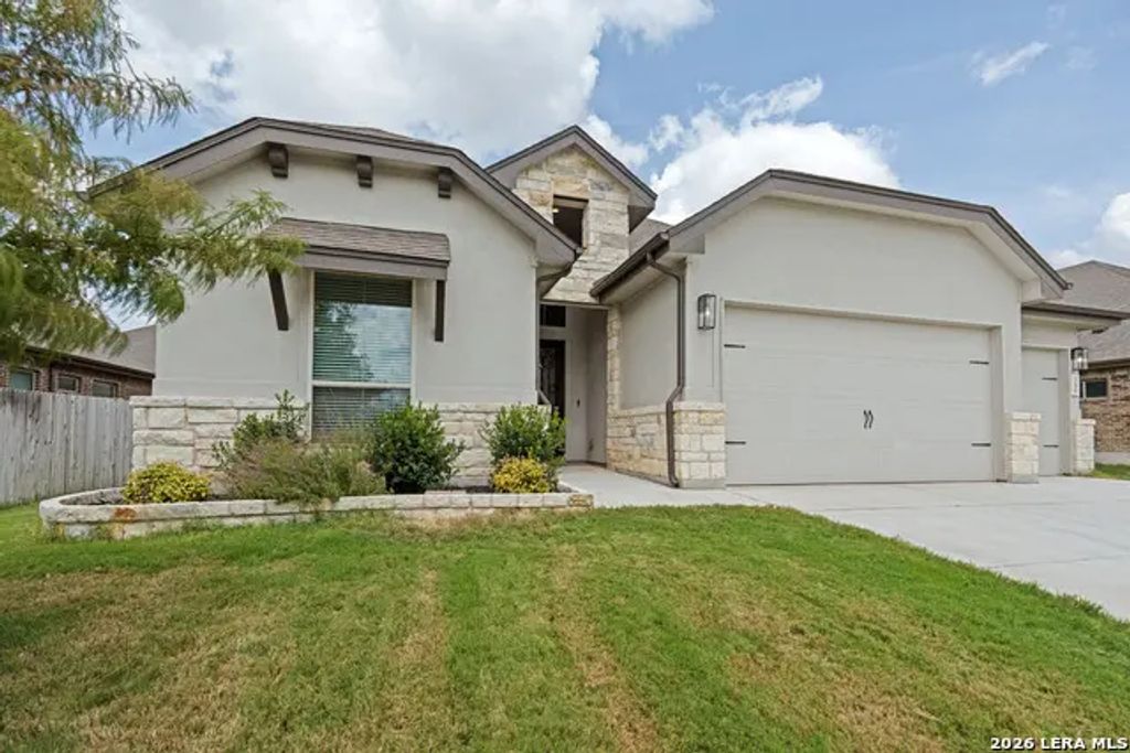 380 Valiant Valley, Cibolo