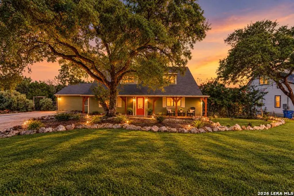 1609 Winding Creek, Spring Branch