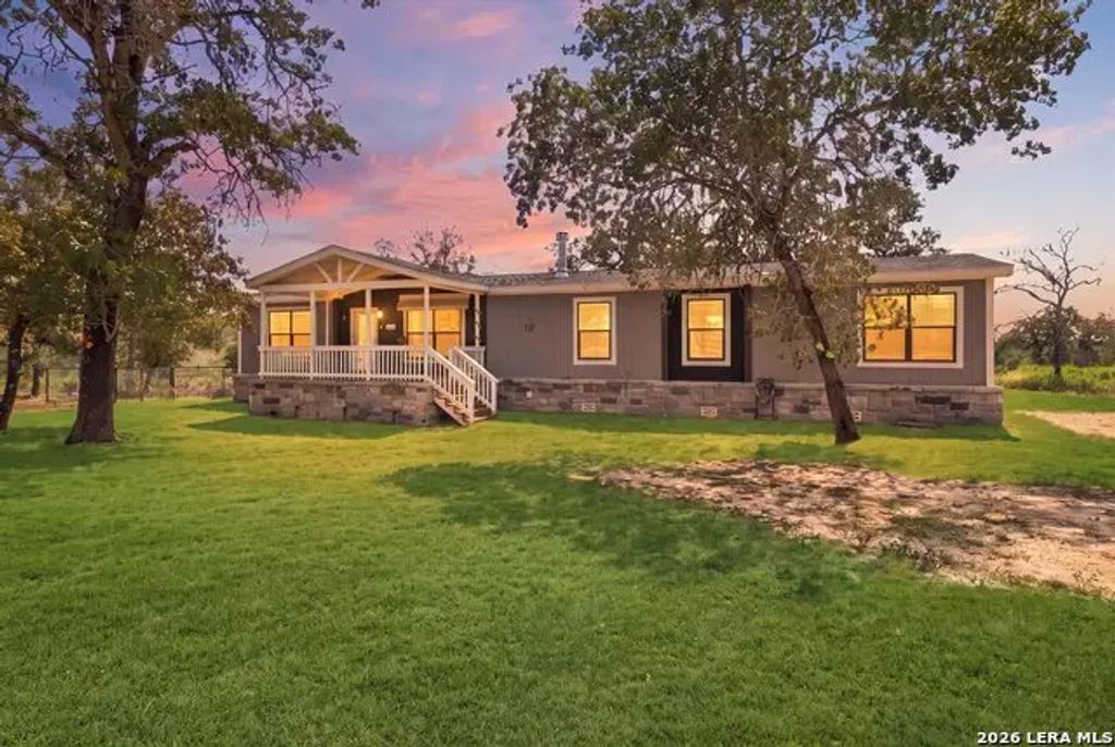 152 Syrah St, La Vernia