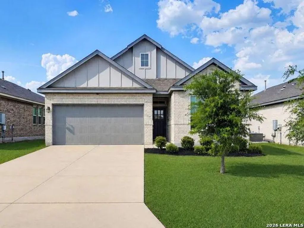 1917 Edelweiss Ave, New Braunfels