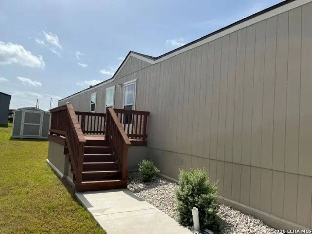 15934 Flores Crst, San Antonio
