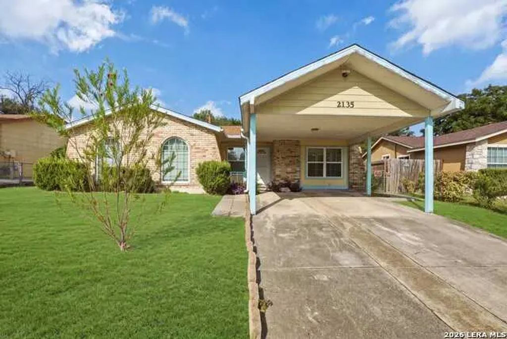 2135 Jim Bowie Dr, San Antonio