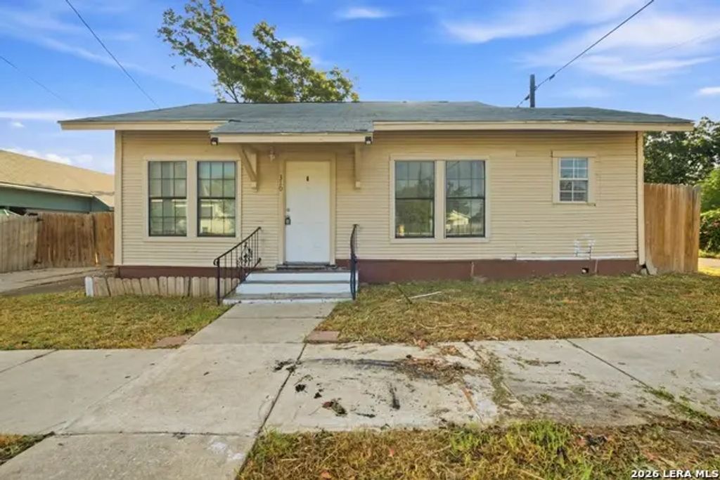 310 S Las Moras St, San Antonio