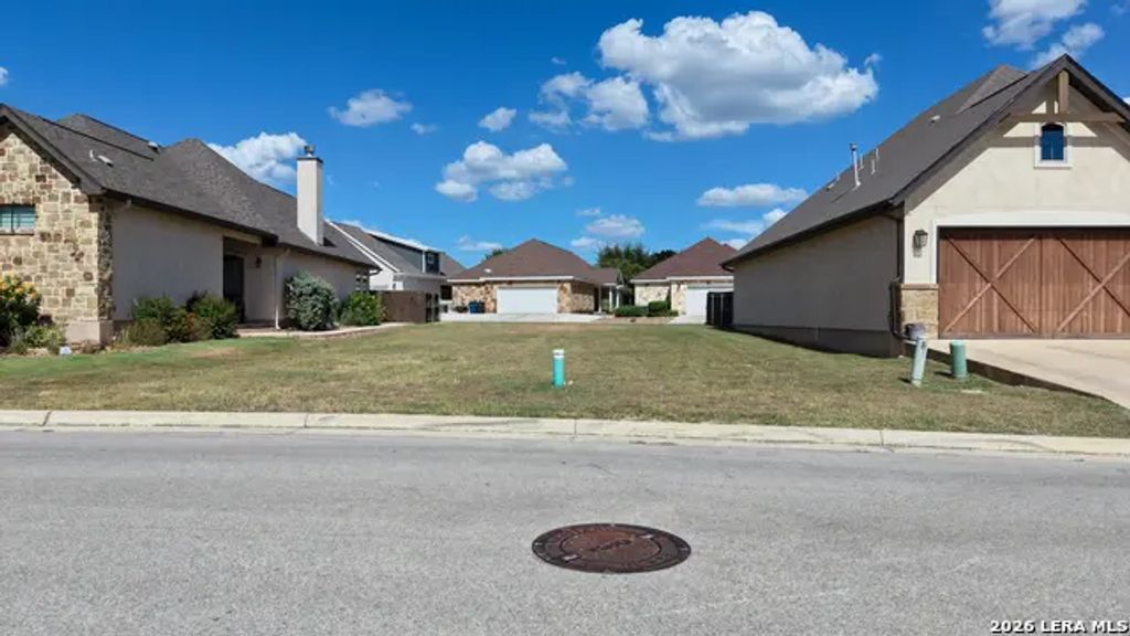922 Gruene Place Dr, New Braunfels
