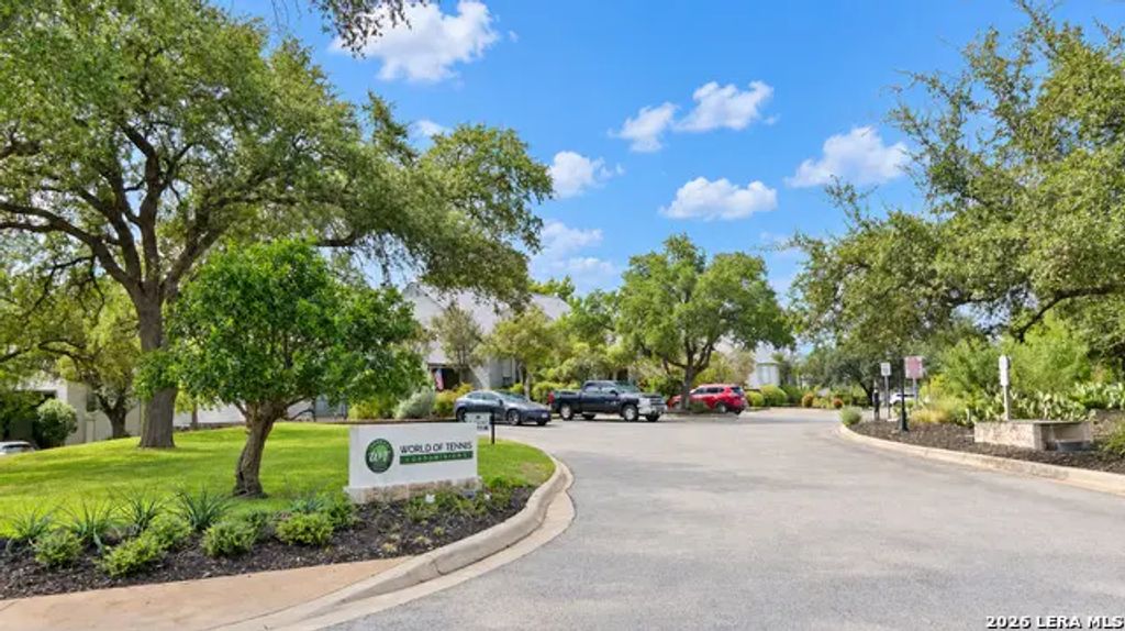 127 World Of Tennis Sq, Lakeway
