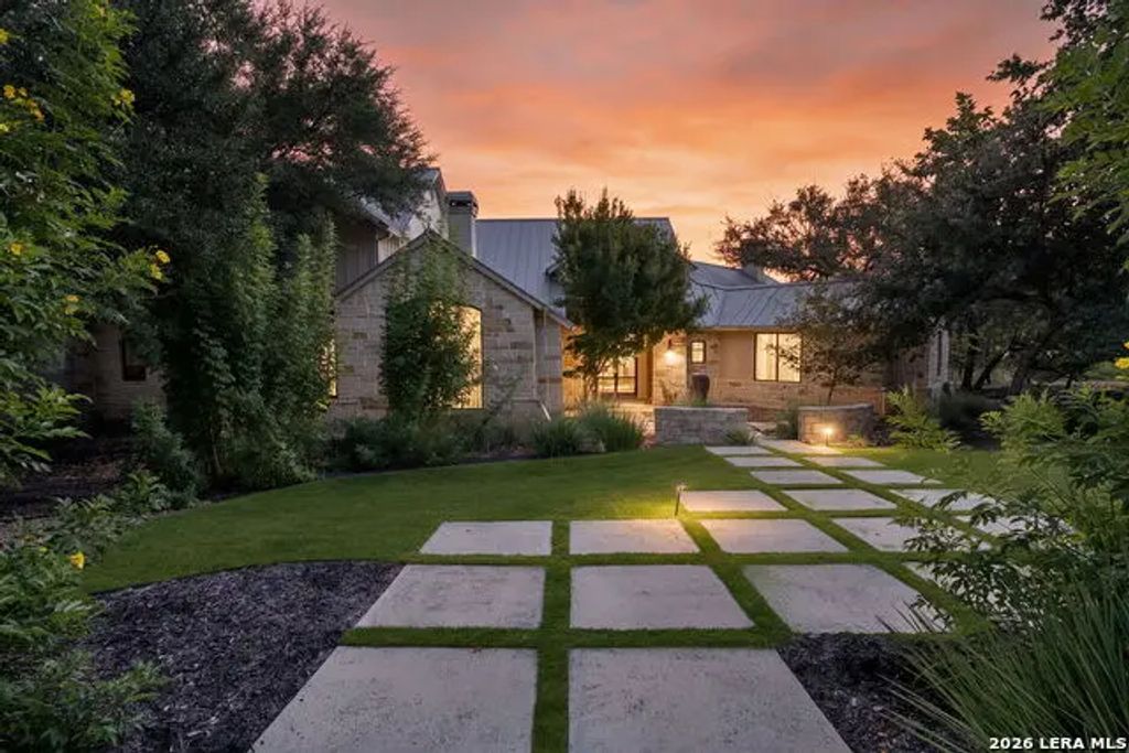 443 Menger Spgs, Boerne