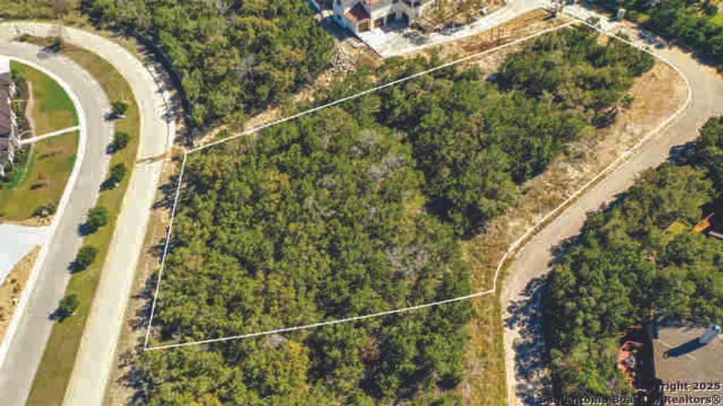 526 Winding Ravine, San Antonio