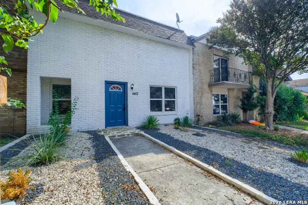 4412 Shakertown, San Antonio